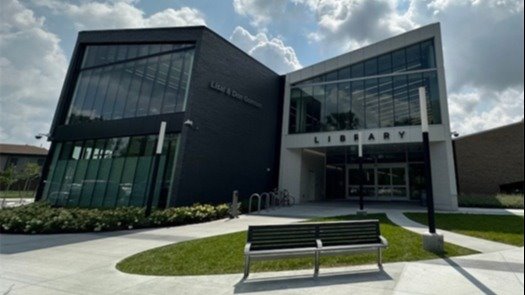Front view of the Gahanna Library building on a sunny day