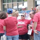 Mayor Laurie Jadwin having a conversation