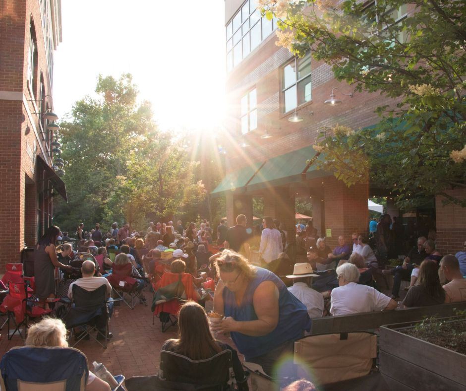 Creekside Live Slideshow